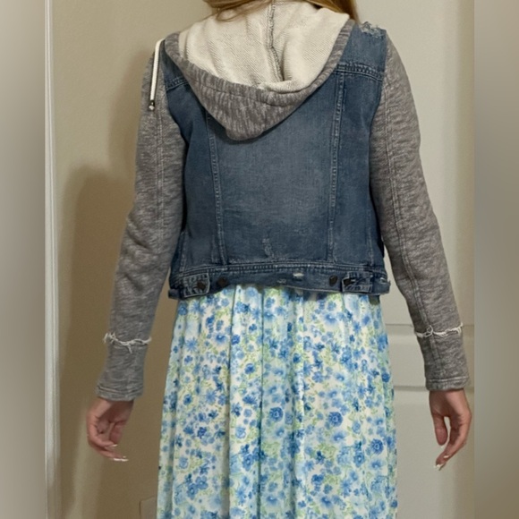 Free people denim and sweatshirt jacket size small - Picture 5 of 6